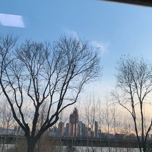 Meet your Posher, Julius gil